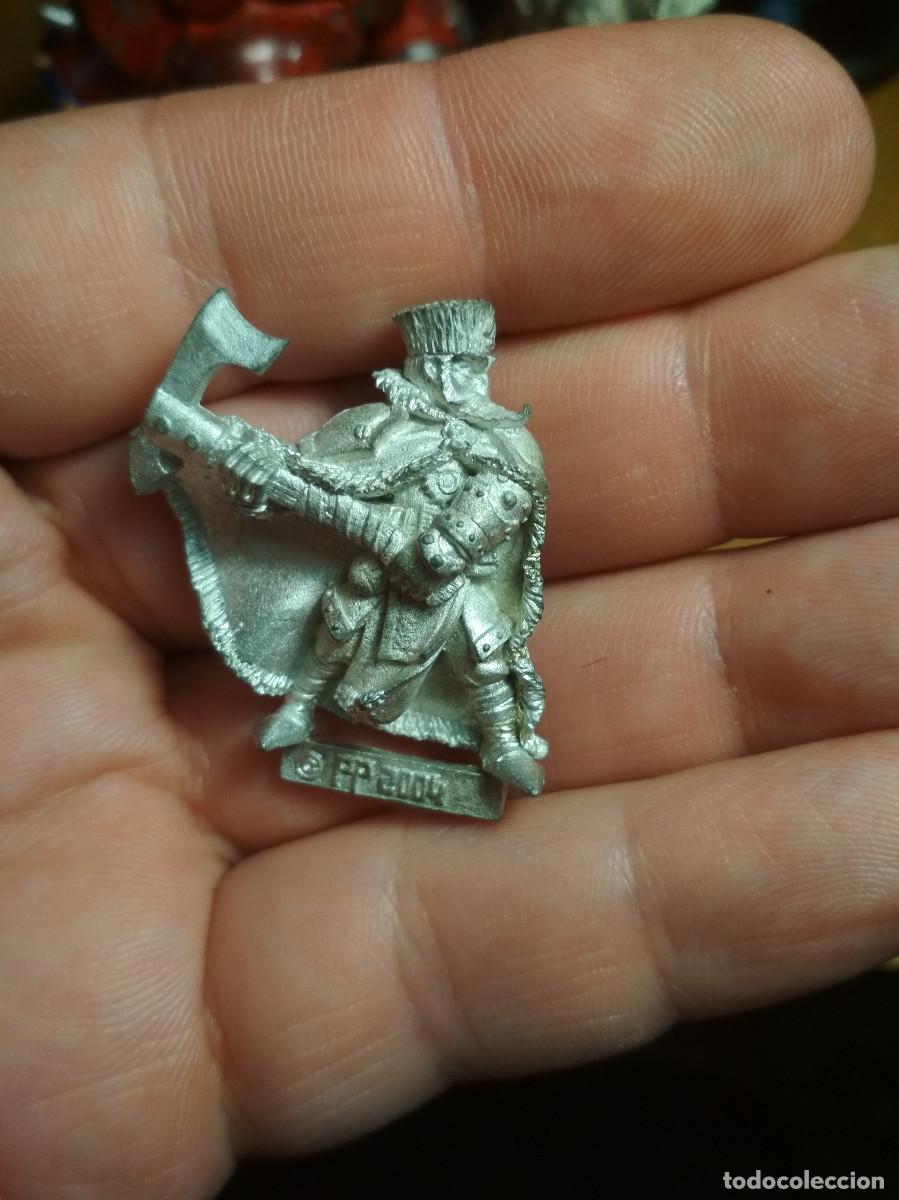 Juegos antiguos: 2 miniaturas estilo warhammer - Foto 1