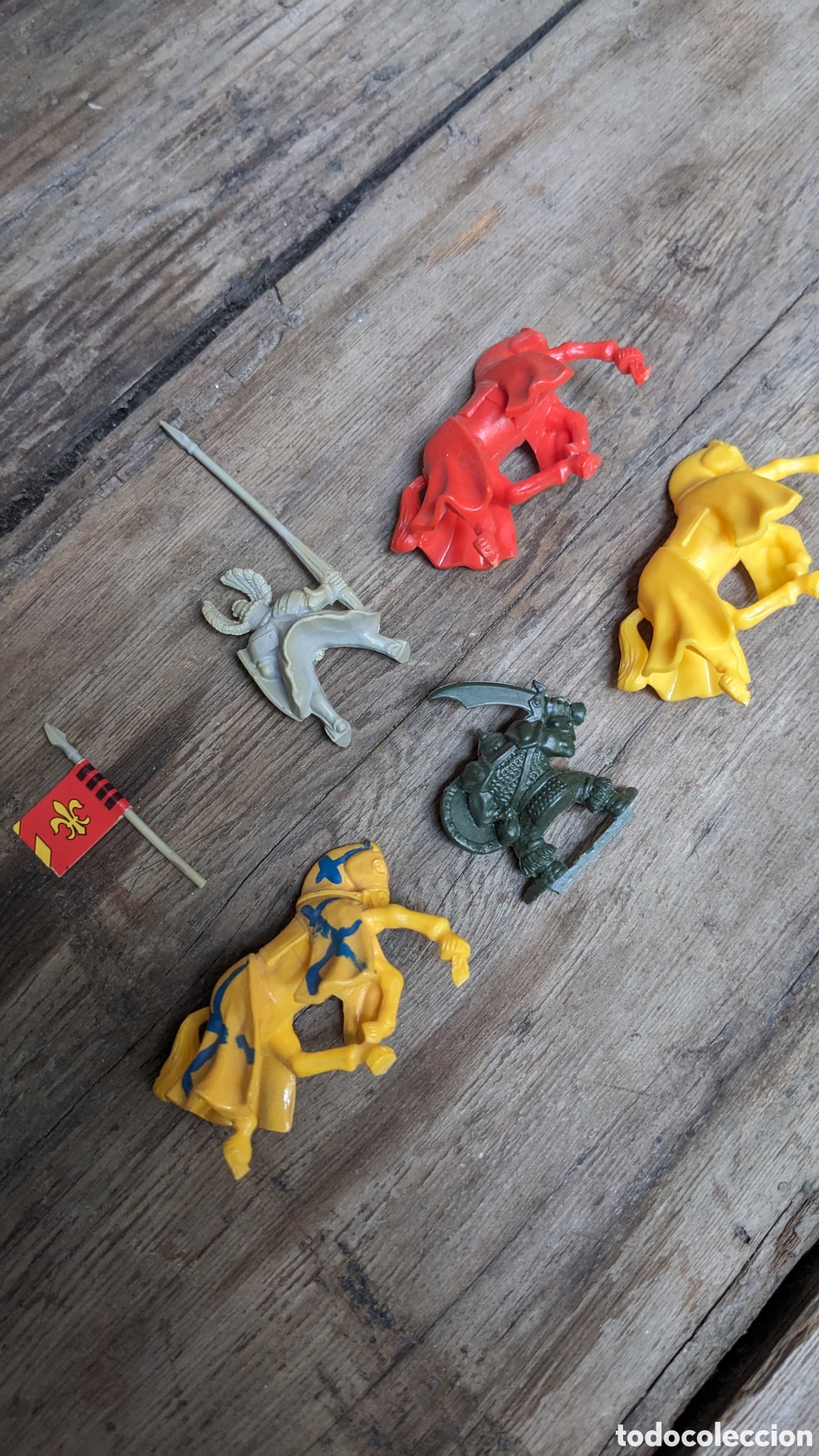 Juegos antiguos: Lote figuras bits Battle Masters MB - Foto 2