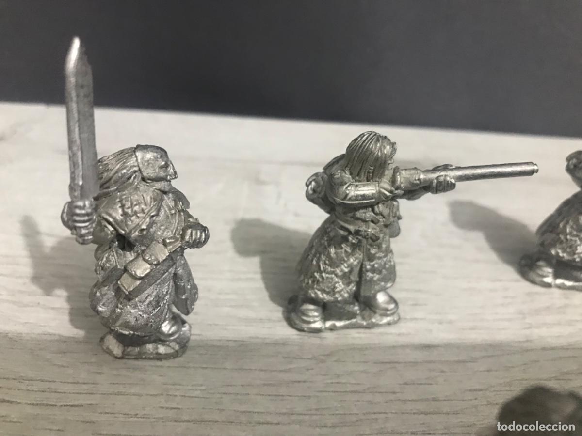 Juegos antiguos: Lote de figuras Warhamer - Foto 3