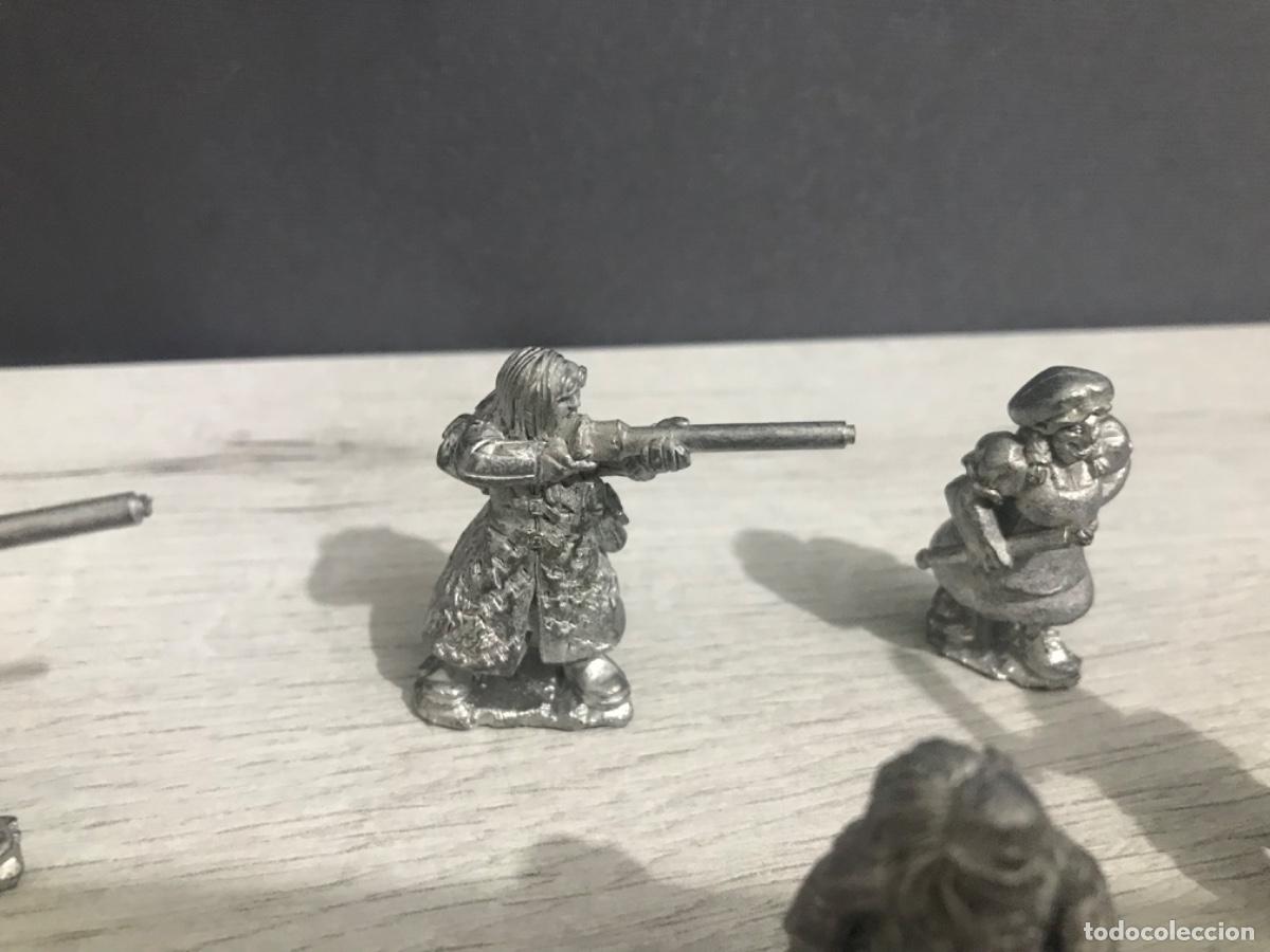 Juegos antiguos: Lote de figuras Warhamer - Foto 4