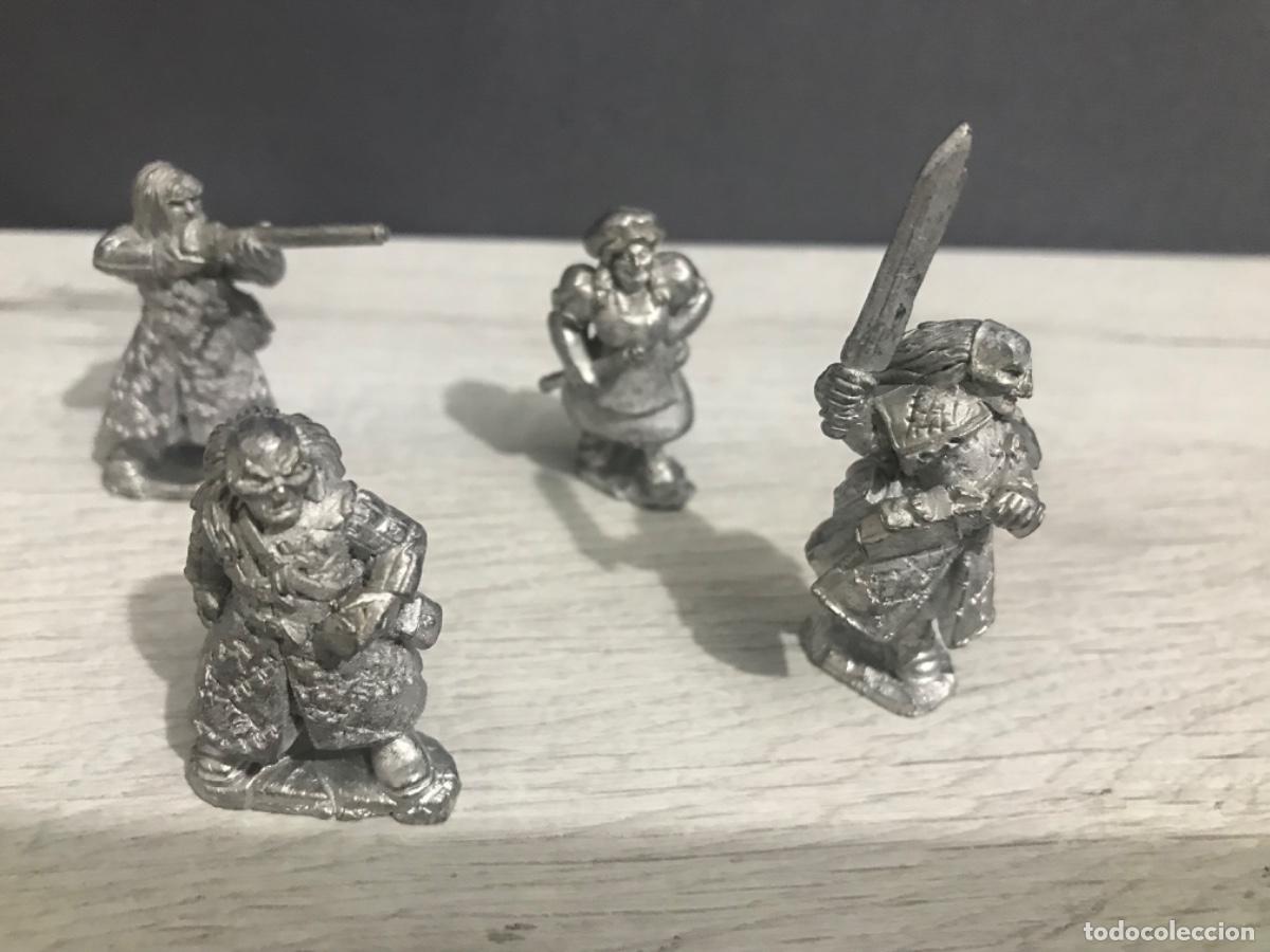 Juegos antiguos: Lote de figuras Warhamer - Foto 5