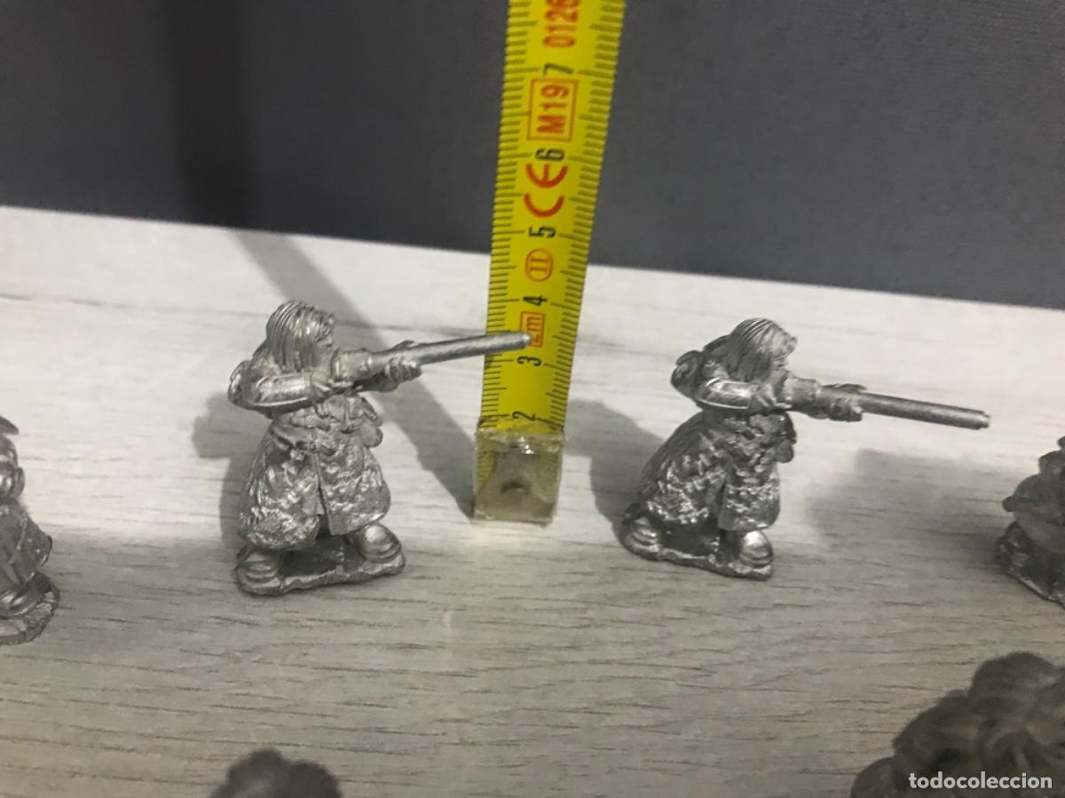 Juegos antiguos: Lote de figuras Warhamer - Foto 8