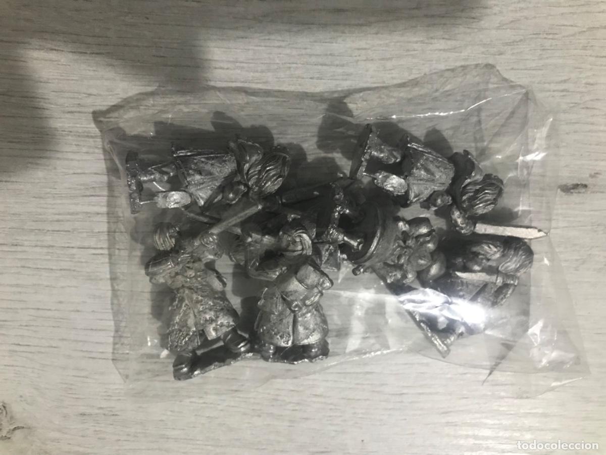 Juegos antiguos: Lote de figuras Warhamer - Foto 14