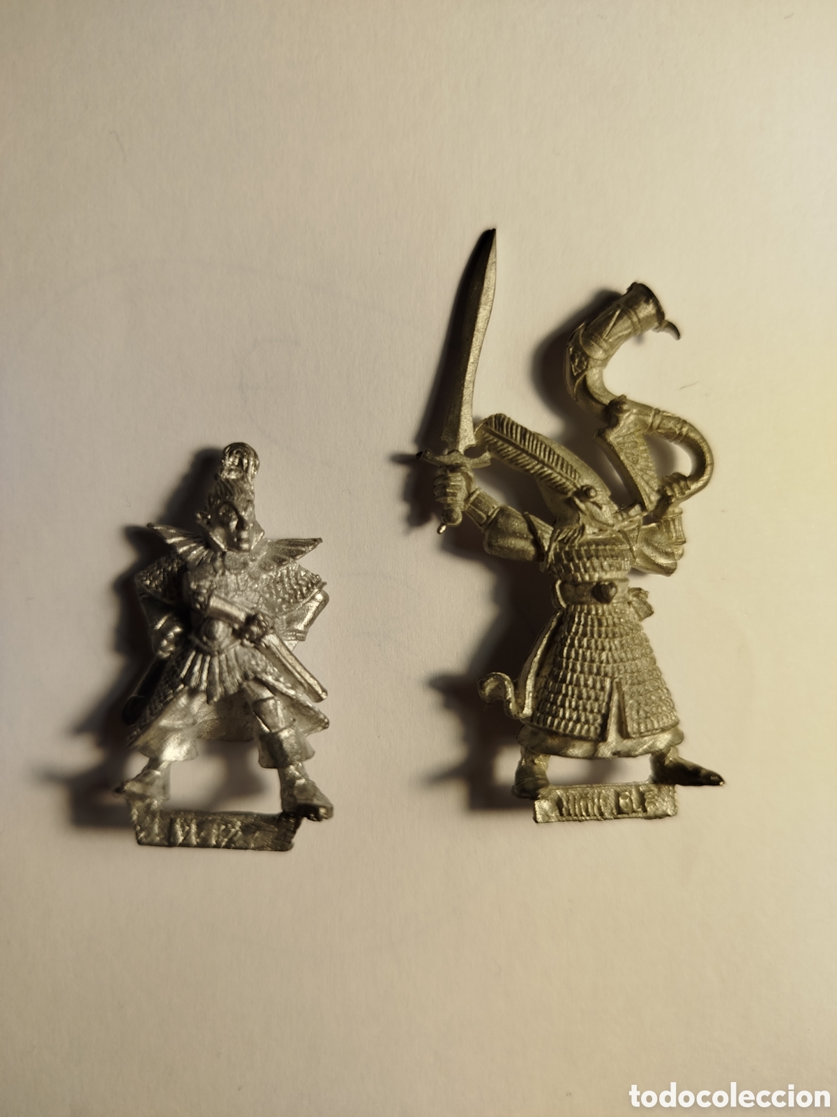 Juegos antiguos: Dos figuras Warhammer elfos retro - Foto 1