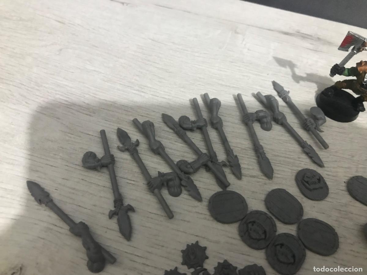 Juegos antiguos: Lote de figuras warhamer - Foto 3