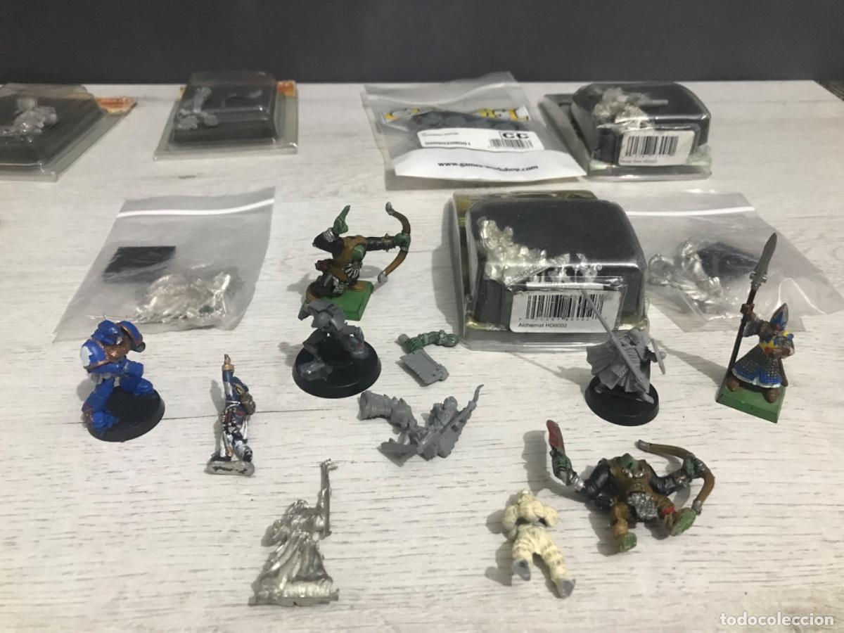 Juegos antiguos: Lote de figuras y accesorios warhammer - Foto 3
