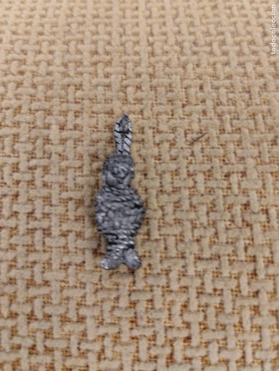 Juegos antiguos: Aldeano Warhammer atado con cuerda - Foto 1
