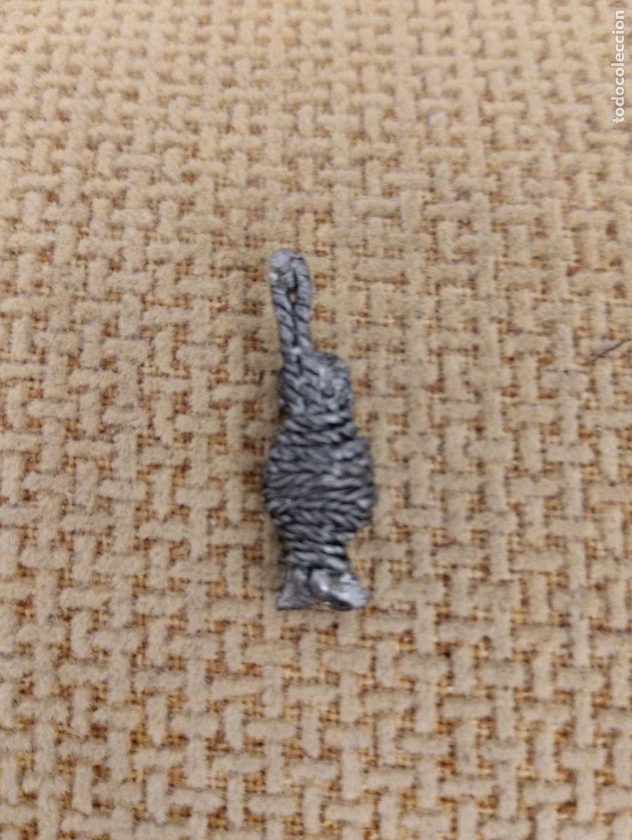 Juegos antiguos: Aldeano Warhammer atado con cuerda - Foto 2