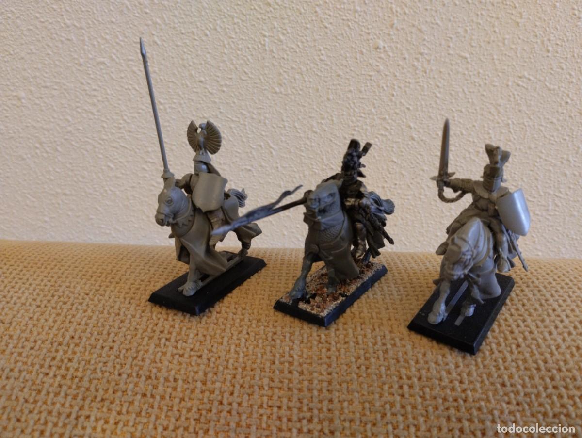 Juegos antiguos: Lote de figuras a caballo Warhammer - Foto 1