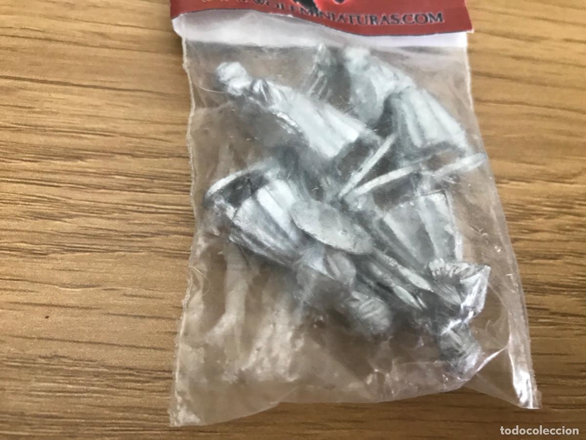 Juegos antiguos: Lote de bolsita con figuras warhammer - Foto 4