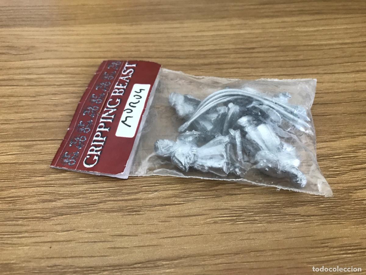 Juegos antiguos: Lote de bolsita con figuras warhammer - Foto 7
