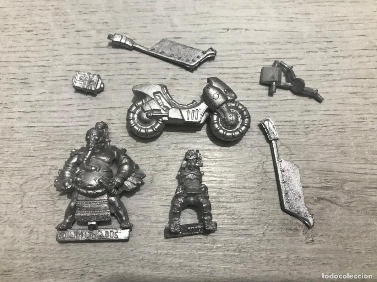 Juegos antiguos: Lote de figuras warhammer - Foto 1