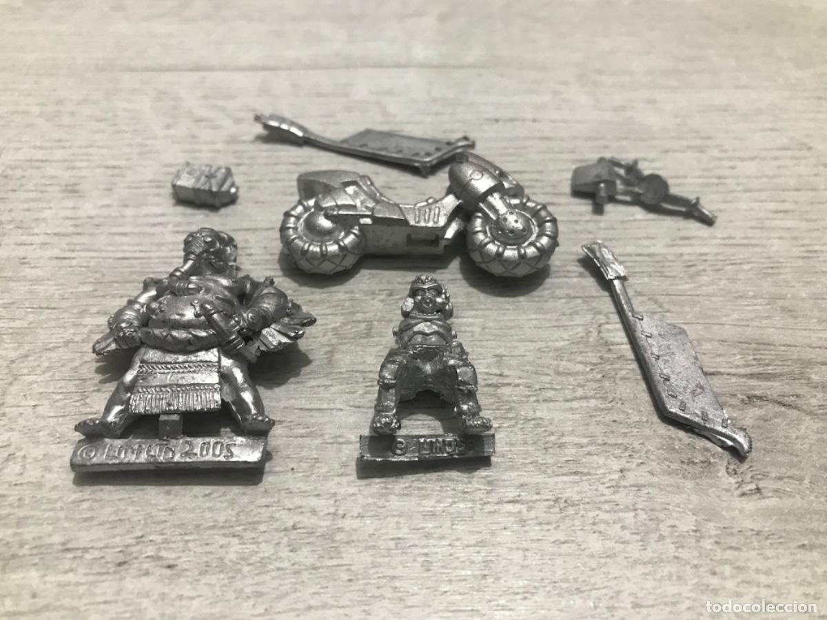 Juegos antiguos: Lote de figuras warhammer - Foto 2