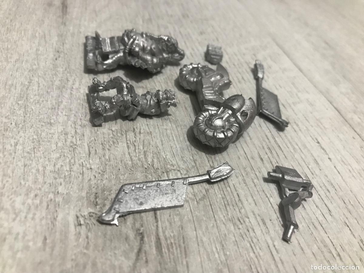 Juegos antiguos: Lote de figuras warhammer - Foto 4