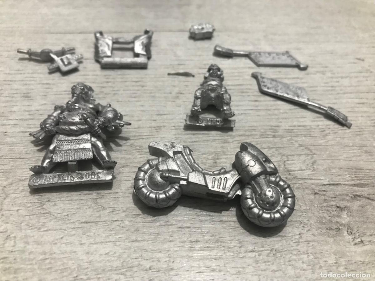 Juegos antiguos: Lote de figuras warhammer - Foto 2