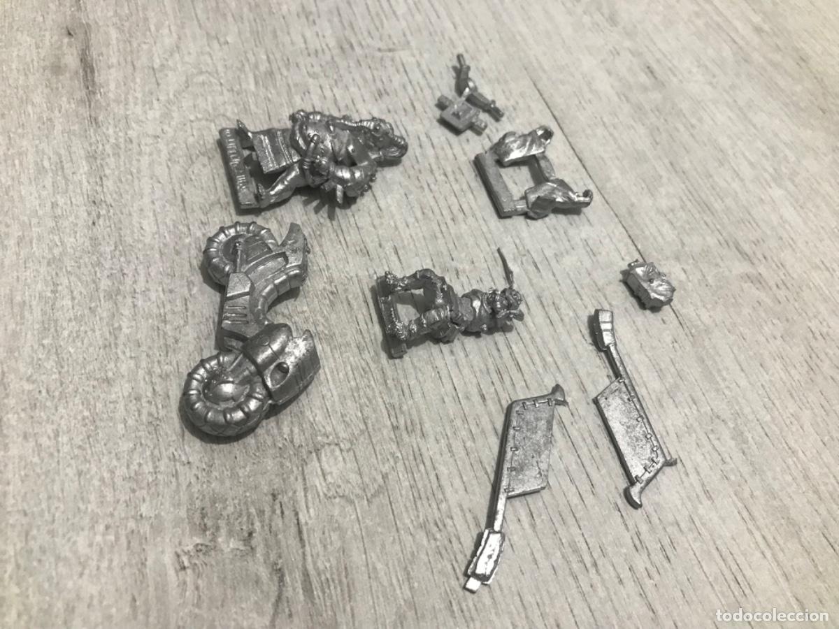 Juegos antiguos: Lote de figuras warhammer - Foto 4