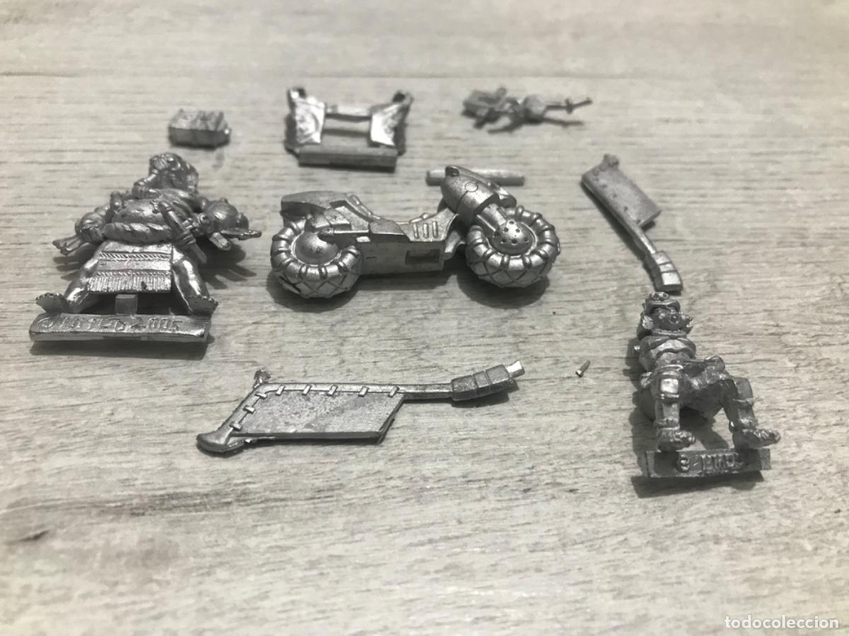Juegos antiguos: Lote de figuras warhammer - Foto 3
