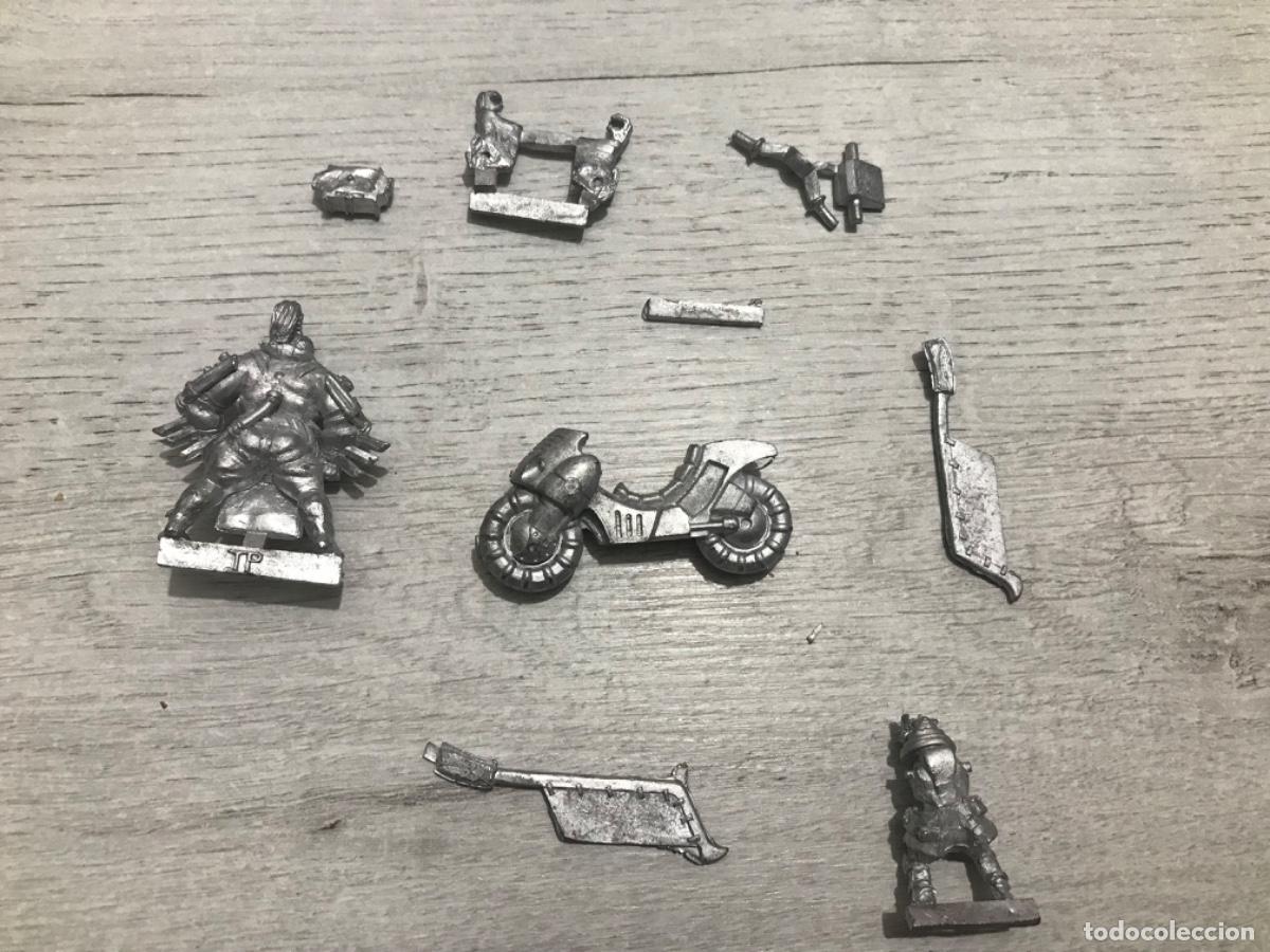 Juegos antiguos: Lote de figuras warhammer - Foto 7