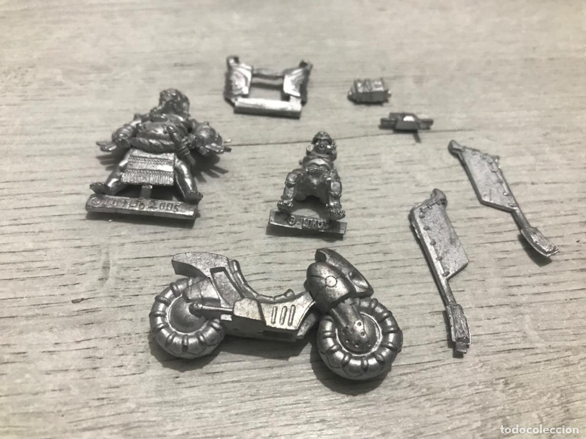 Juegos antiguos: Lote de figuras warhammer - Foto 2