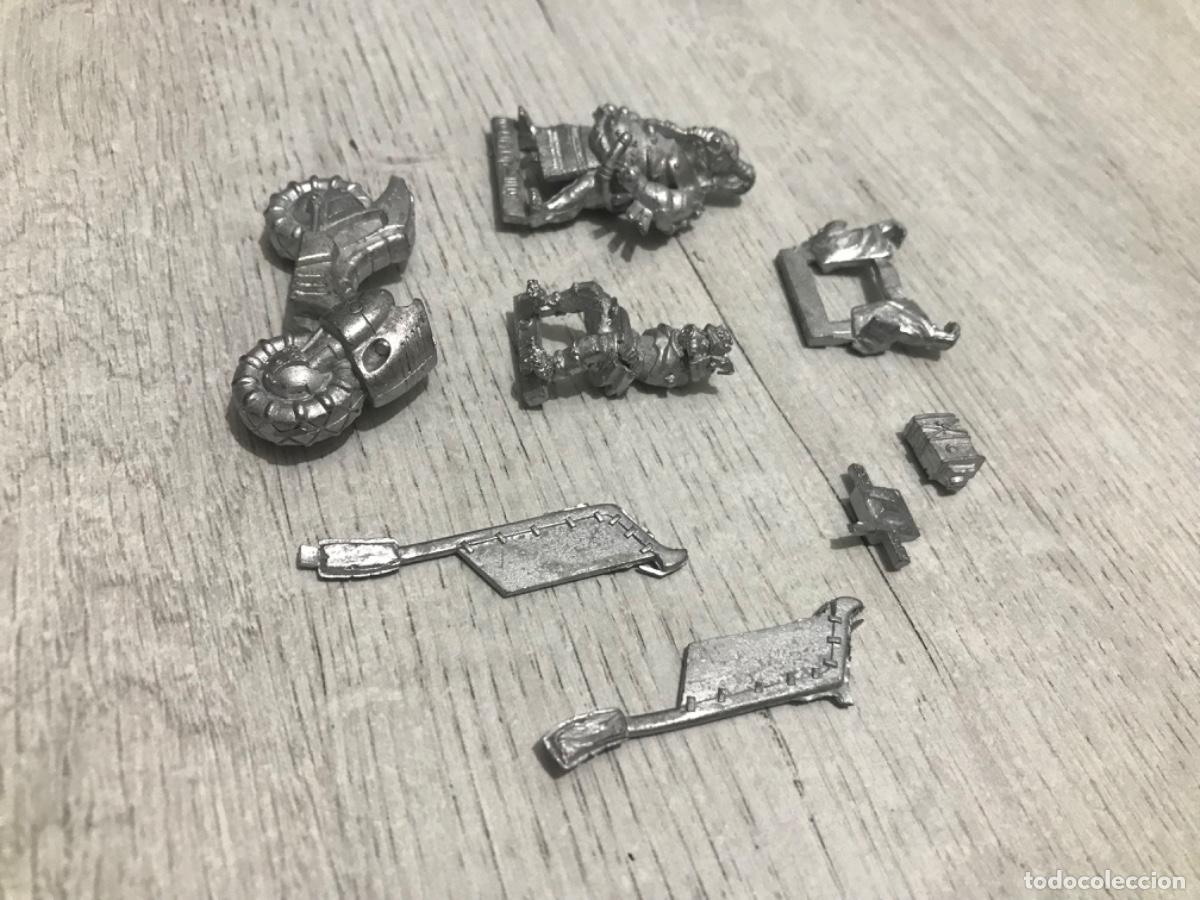 Juegos antiguos: Lote de figuras warhammer - Foto 4
