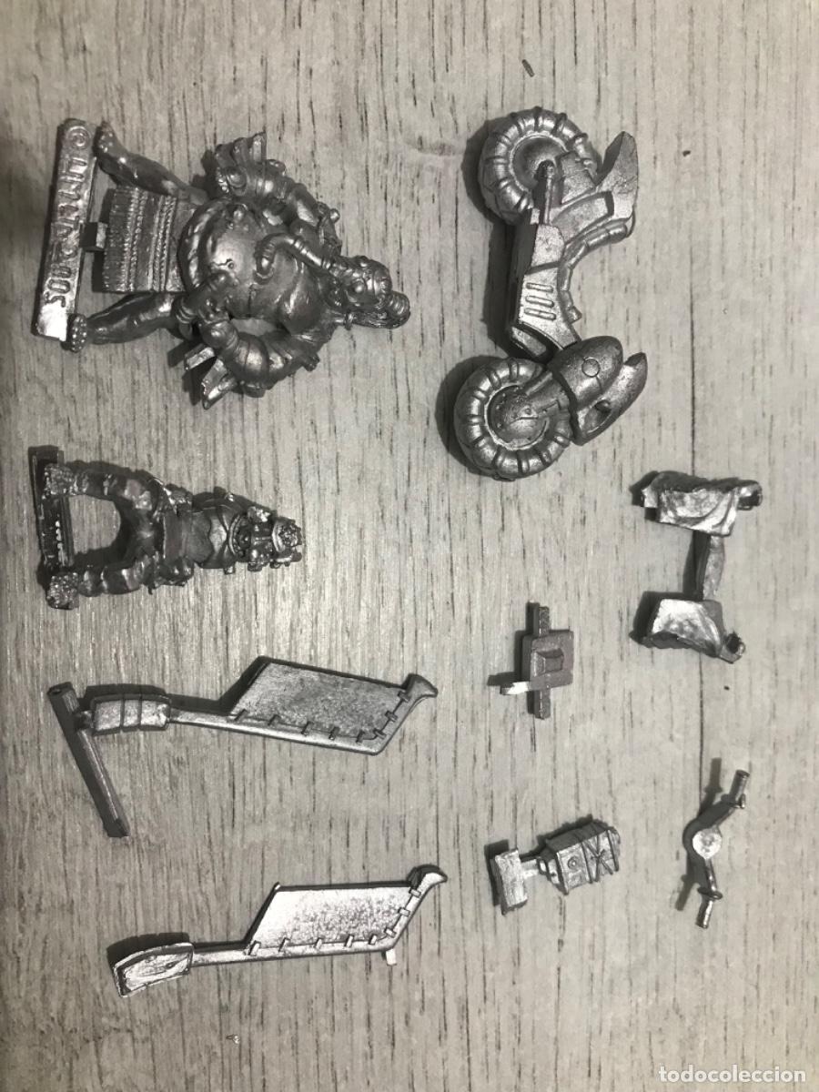 Juegos antiguos: Lote de figuras warhammer - Foto 2