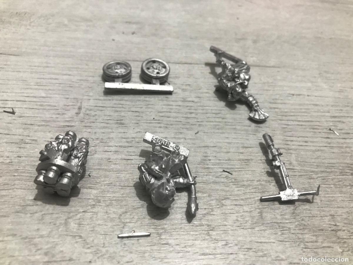 Juegos antiguos: Lote de figuras warhammer - Foto 5