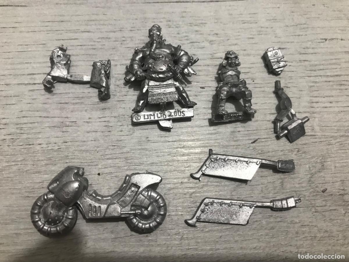 Juegos antiguos: Lote de figuras warhammer - Foto 1