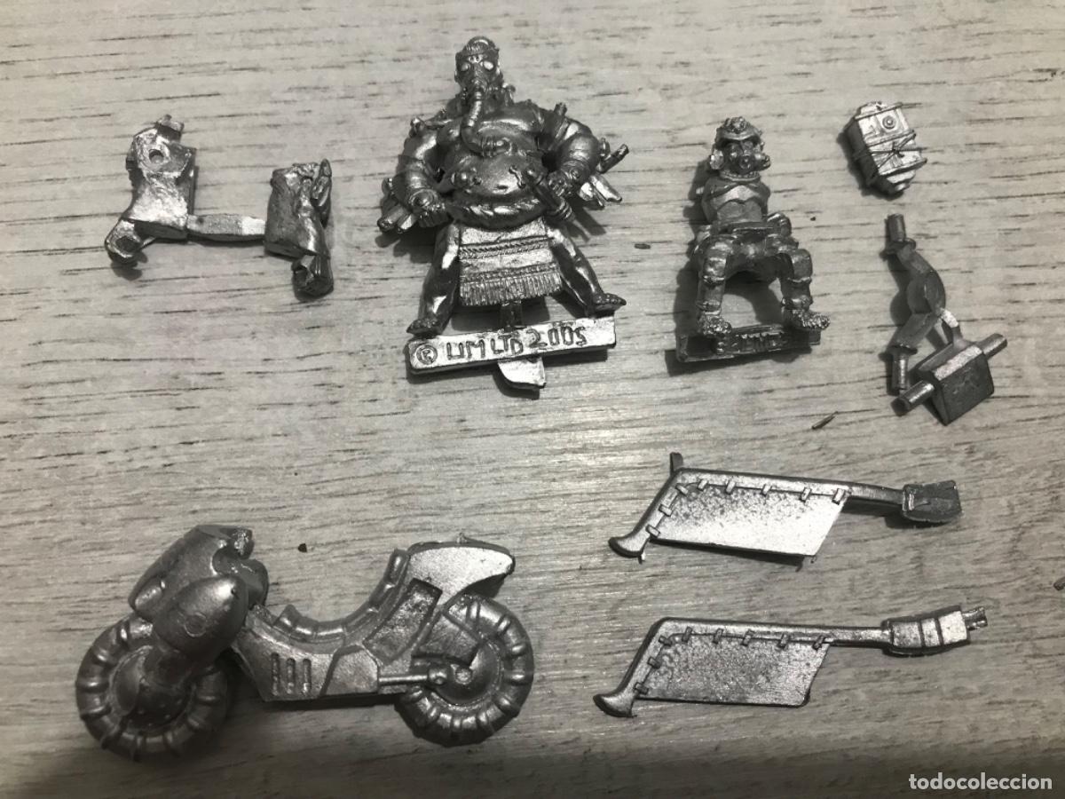 Juegos antiguos: Lote de figuras warhammer - Foto 2
