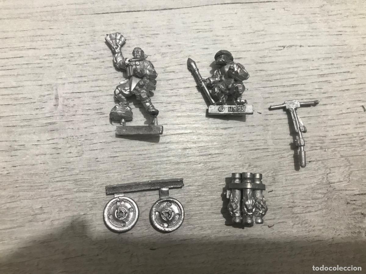 Juegos antiguos: Lote de figuras warhammer - Foto 2