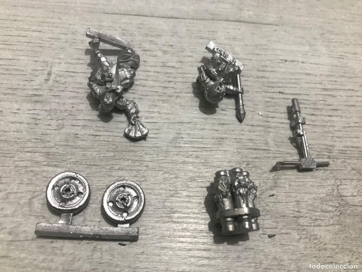 Juegos antiguos: Lote de figuras warhammer - Foto 5