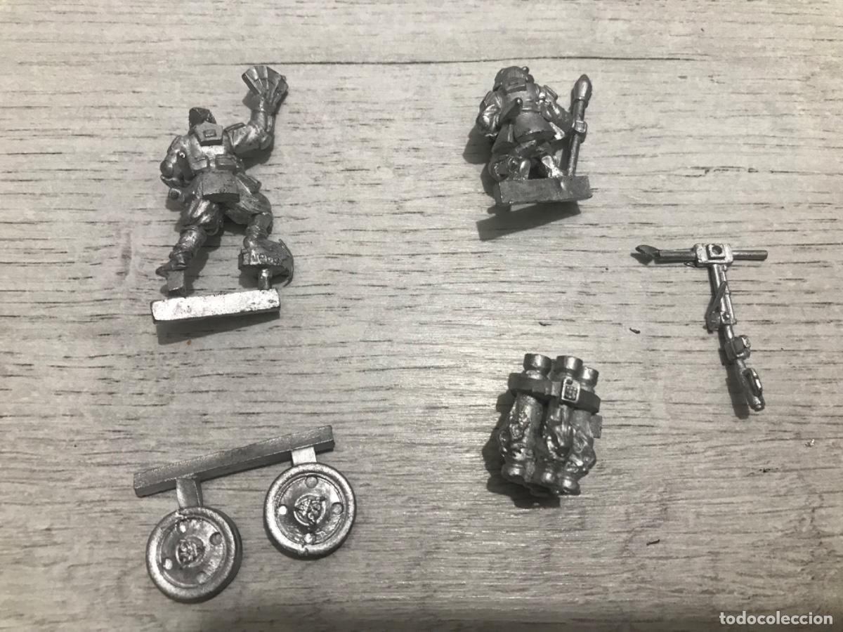 Juegos antiguos: Lote de figuras warhammer - Foto 6