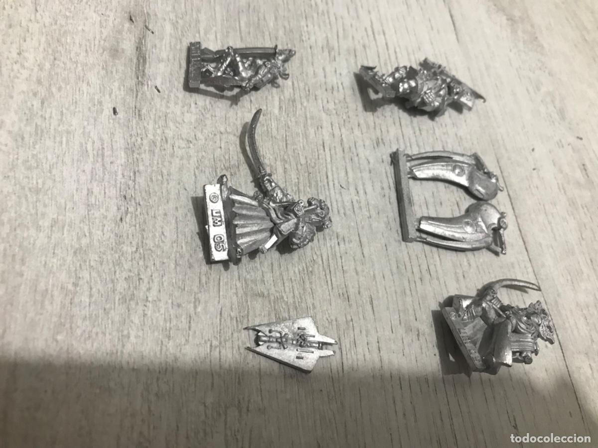 Juegos antiguos: Lote de figuras warhammer - Foto 4