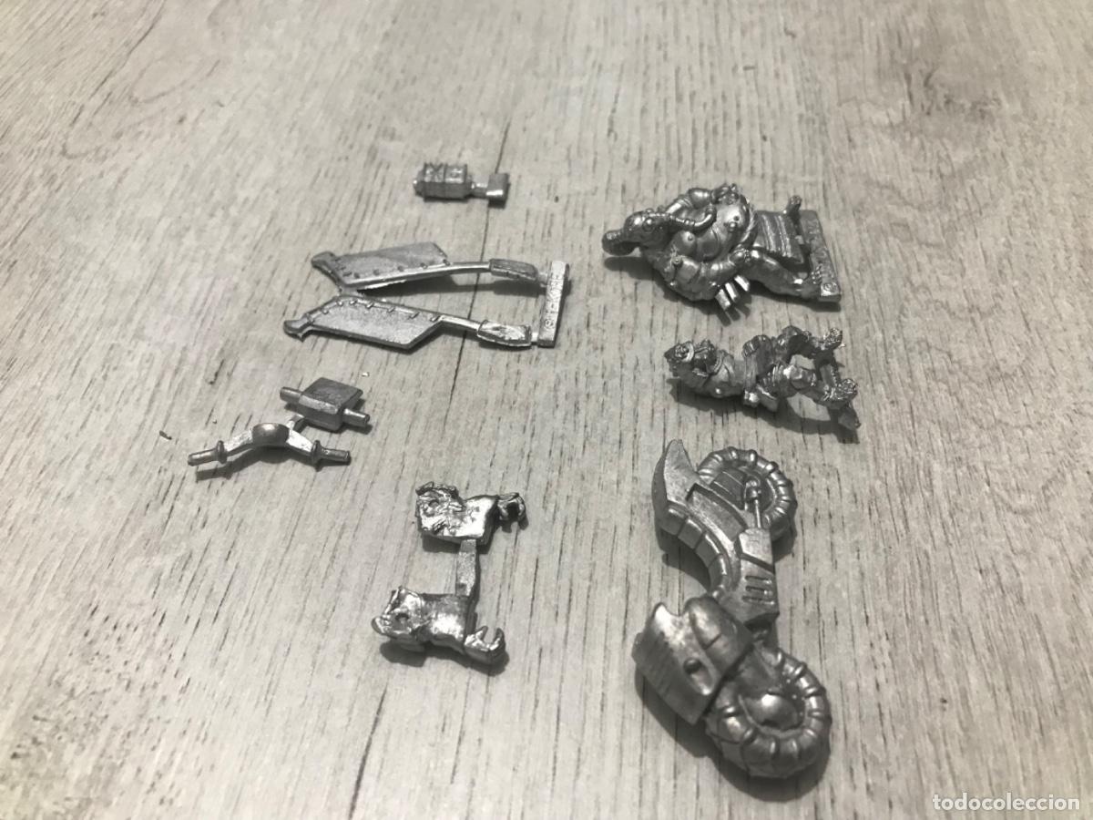 Juegos antiguos: Lote de figuras warhammer - Foto 3