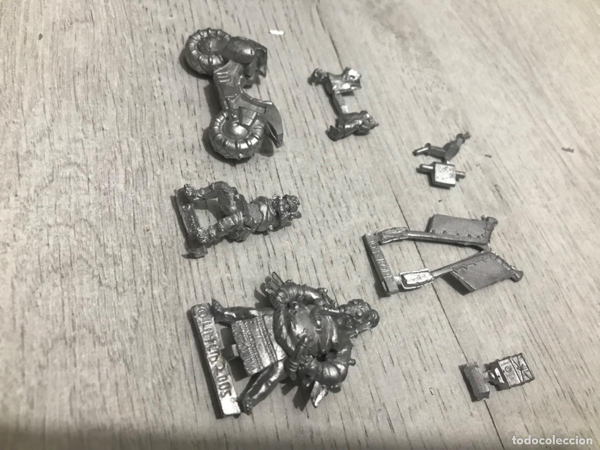 Juegos antiguos: Lote de figuras warhammer - Foto 4