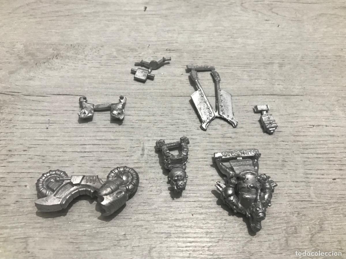 Juegos antiguos: Lote de figuras warhammer - Foto 5