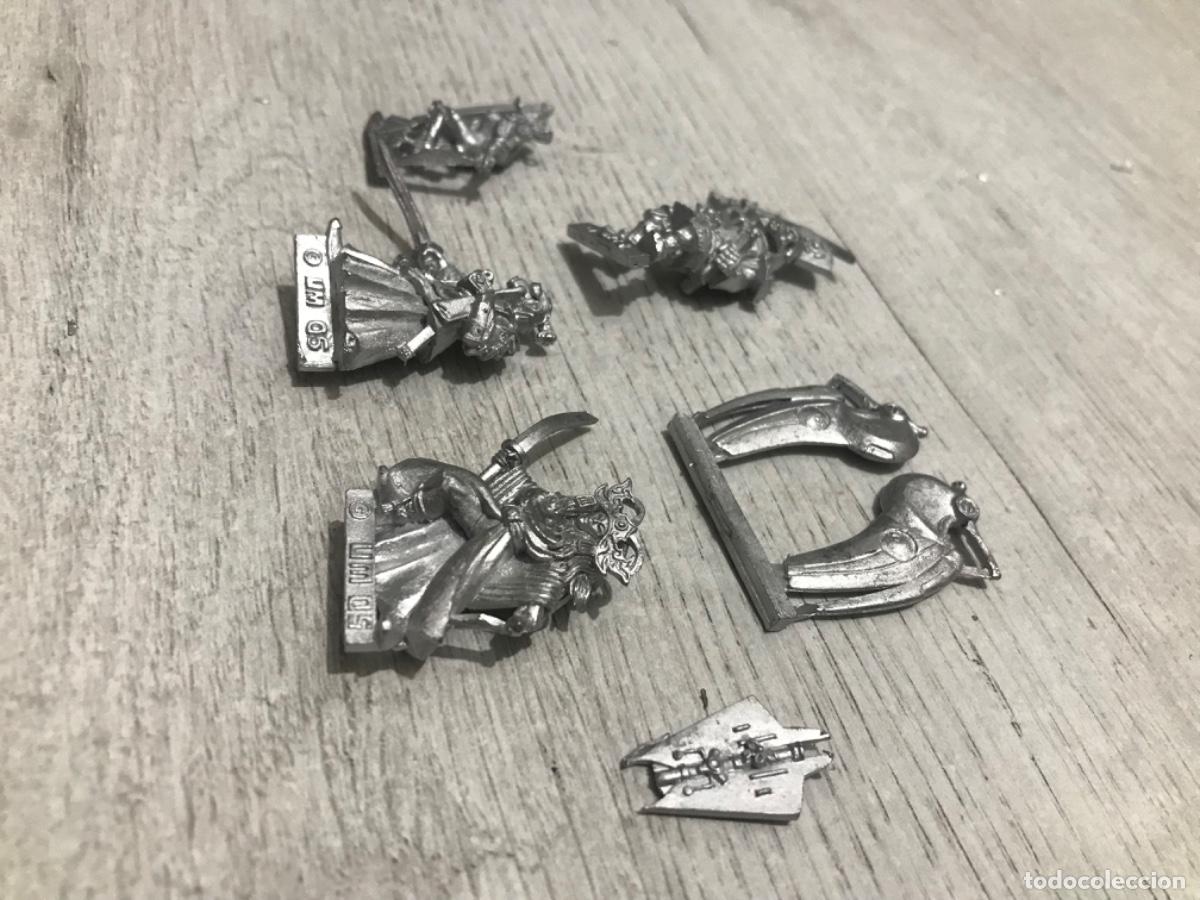 Juegos antiguos: Lote de figuras warhammer - Foto 4
