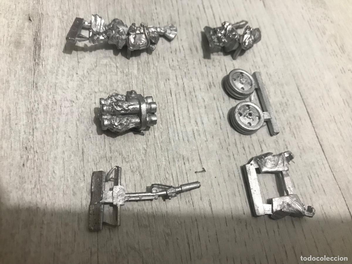 Juegos antiguos: Lote de figuras warhammer - Foto 4