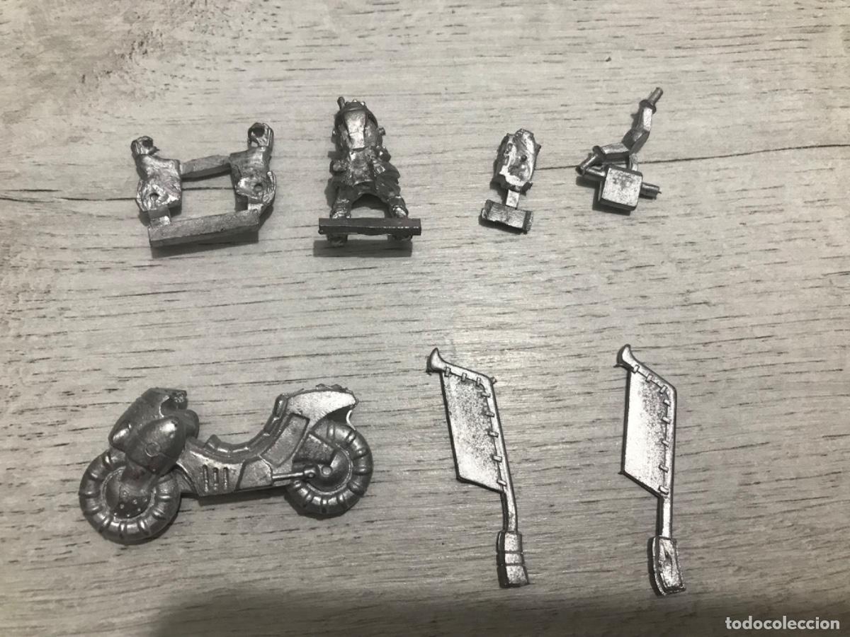 Juegos antiguos: Lote de figuras warhammer - Foto 6