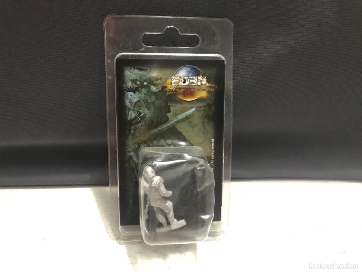 Juegos antiguos: Bl&iacute;ster Figura warhammer - Foto 1