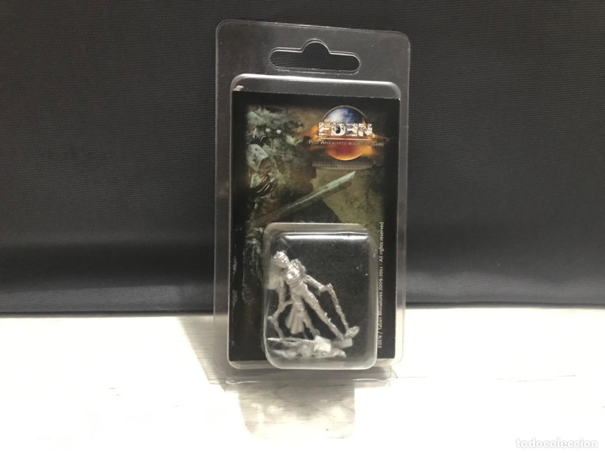 Juegos antiguos: Bl&iacute;ster Figura warhammer - Foto 1