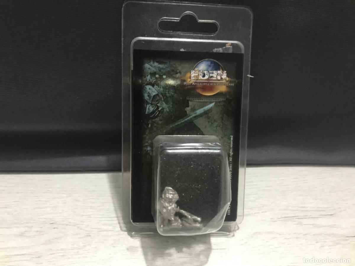 Juegos antiguos: Bl&iacute;ster Figura warhammer - Foto 1