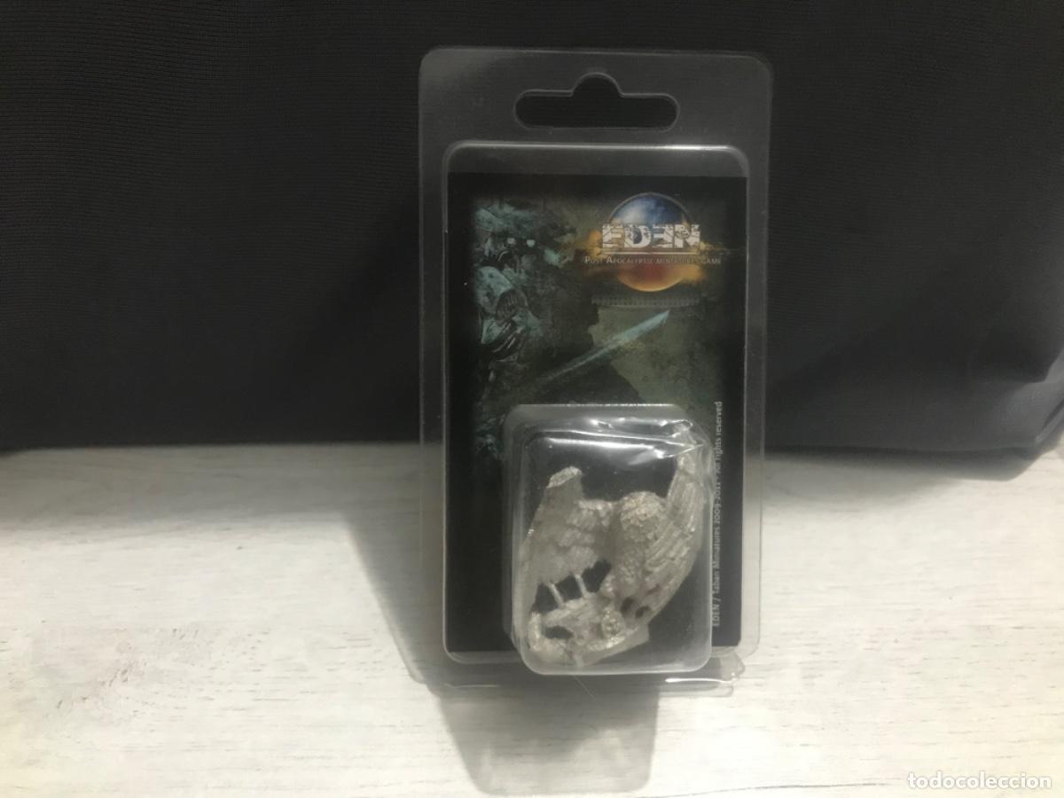 Juegos antiguos: Bl&iacute;ster figura warhammer - Foto 1