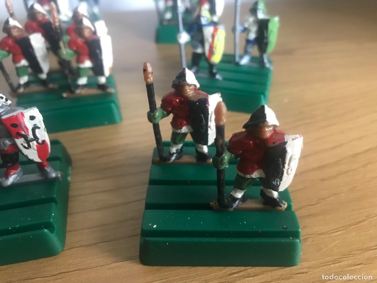 Juegos antiguos: Lote de figuras tipo warhammer - Foto 4