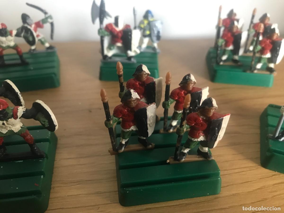 Juegos antiguos: Lote de figuras tipo warhammer - Foto 6