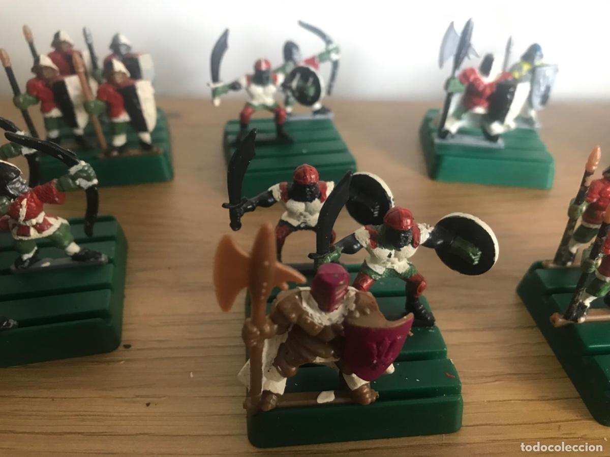 Juegos antiguos: Lote de figuras tipo warhammer - Foto 7