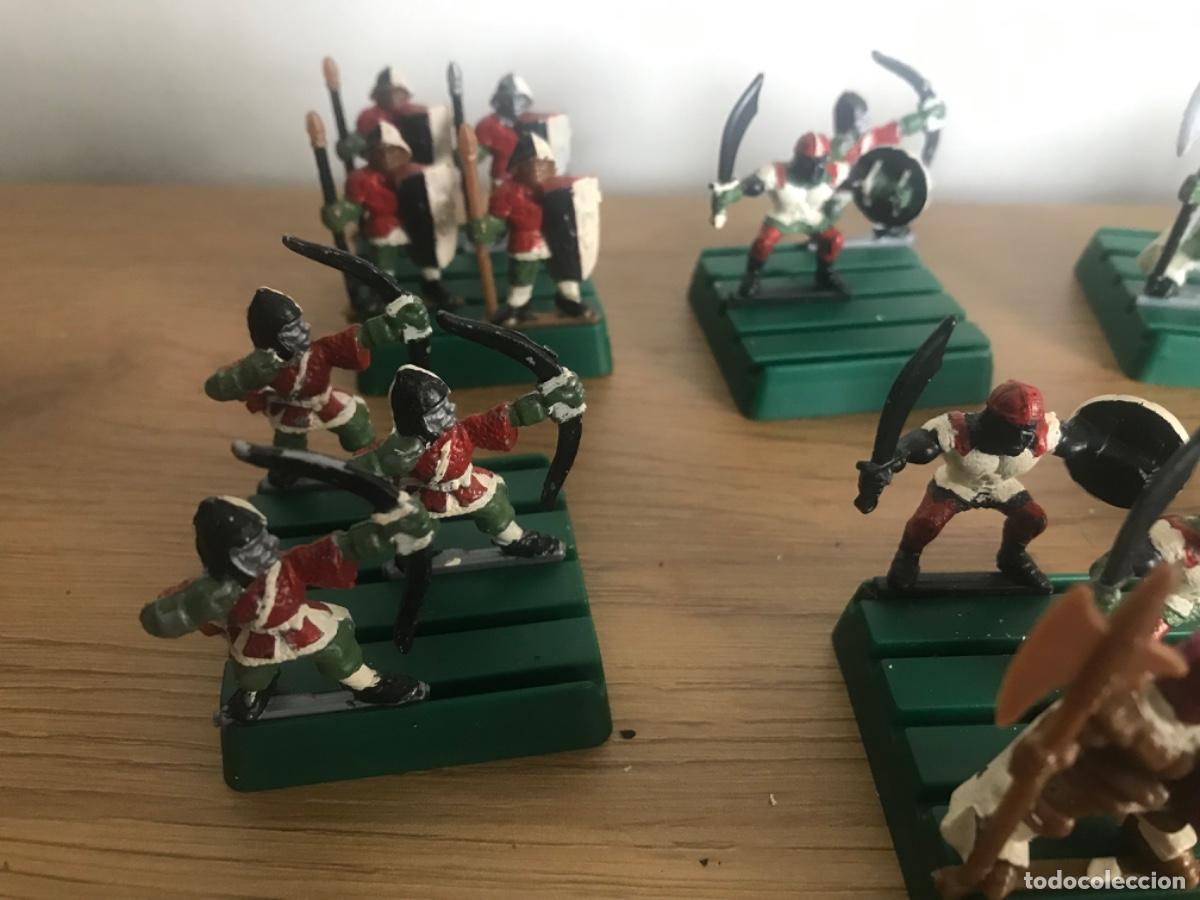 Juegos antiguos: Lote de figuras tipo warhammer - Foto 8