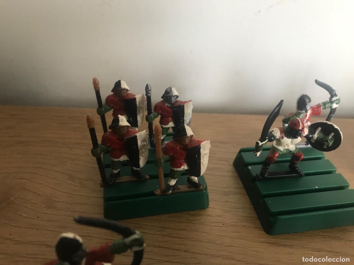 Juegos antiguos: Lote de figuras tipo warhammer - Foto 9