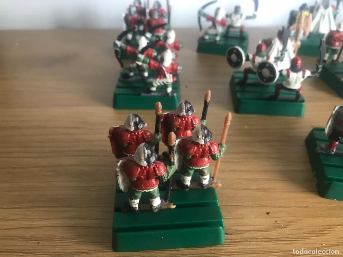 Juegos antiguos: Lote de figuras tipo warhammer - Foto 14