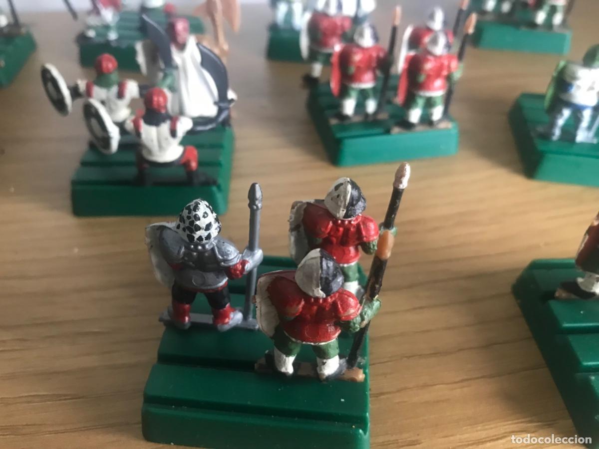 Juegos antiguos: Lote de figuras tipo warhammer - Foto 15