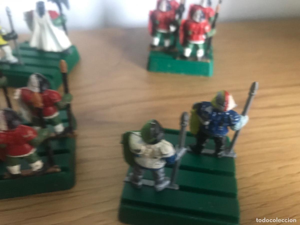 Juegos antiguos: Lote de figuras tipo warhammer - Foto 17